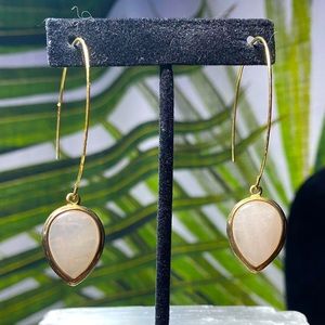 VTG| Light Rose Quarts Droplet Earrings 💕✨